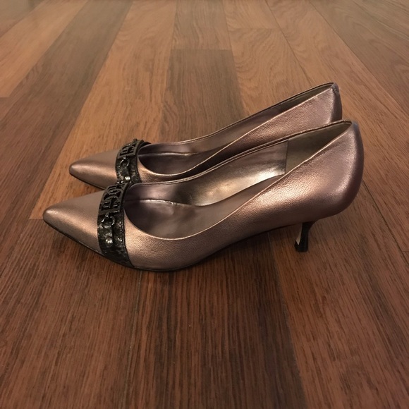 Brand new Guess heels - Picture 1 of 7